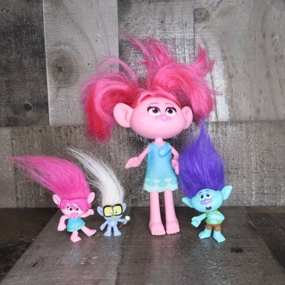 Lot of 4 DreamWorks Trolls Poppy Tiny Diamond Branch Dolls Action Figures